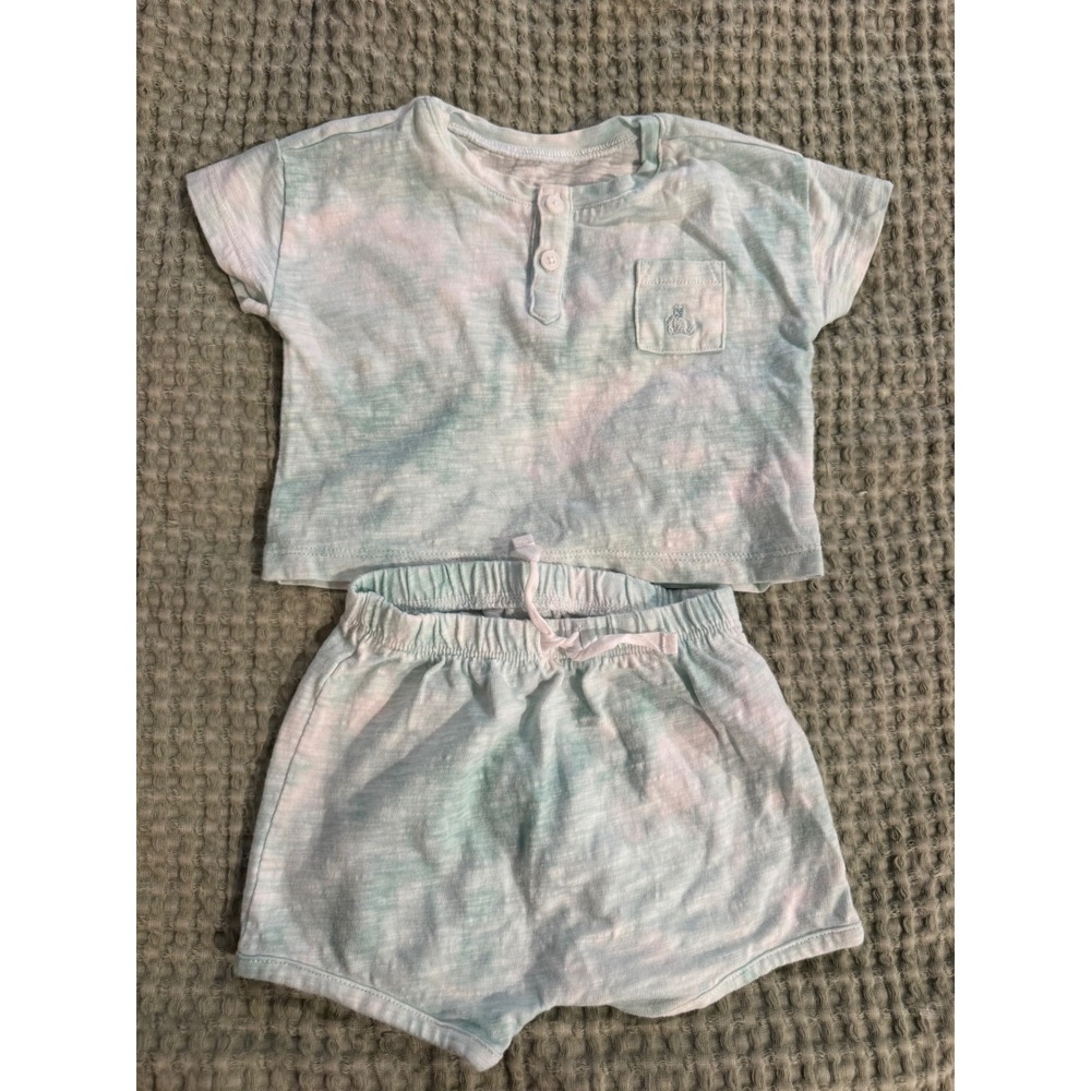 Baby Gap First Favorites Organic Cotton Tie Dye Henley Top and Shorts Set 6-12M